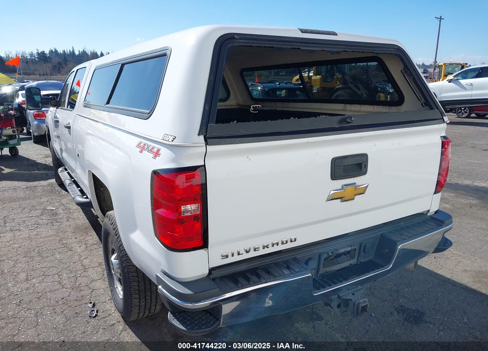 2015 CHEVROLET SILVERADO 2500HD WT VIN: 1GC1KUE82FF515348