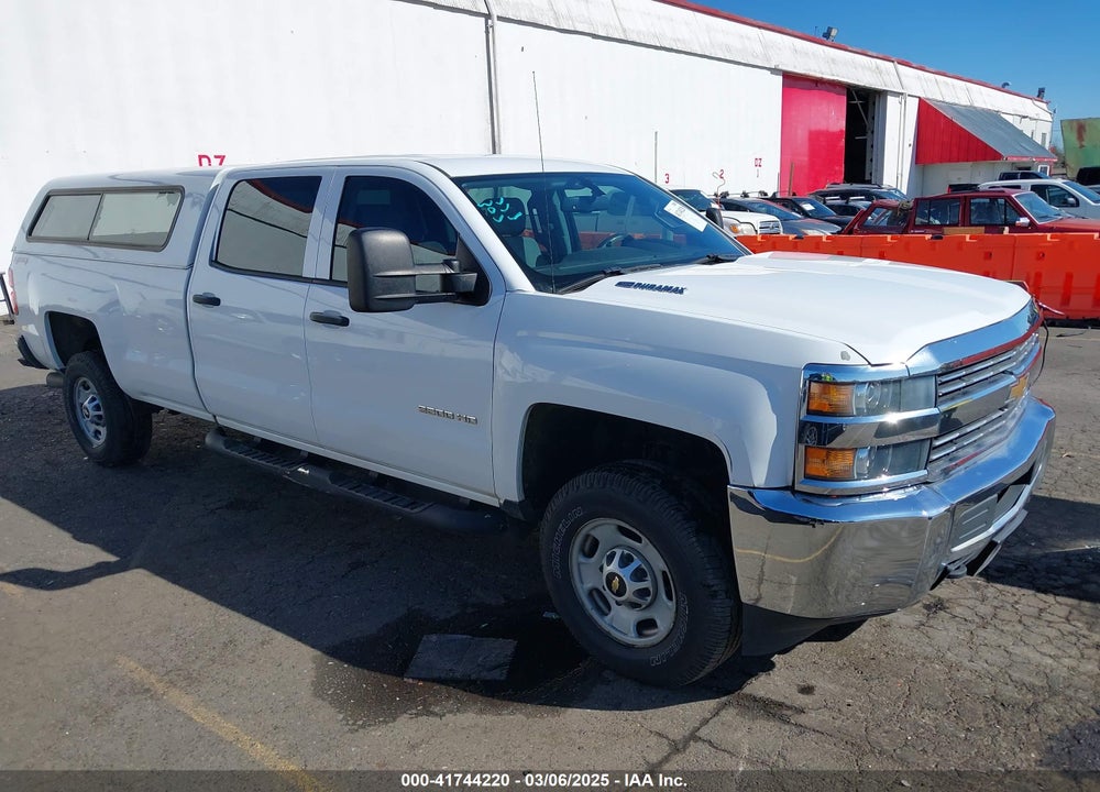 2015 CHEVROLET SILVERADO 2500HD WT VIN: 1GC1KUE82FF515348
