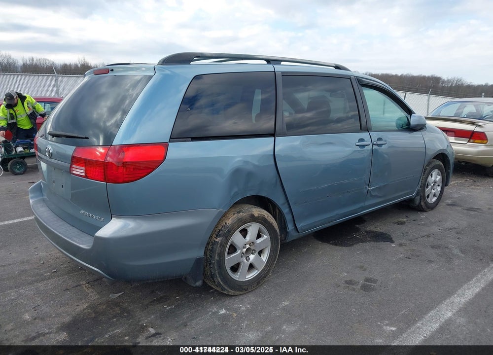 2004 TOYOTA SIENNA XLE VIN: 5TDZA22C14S185279
