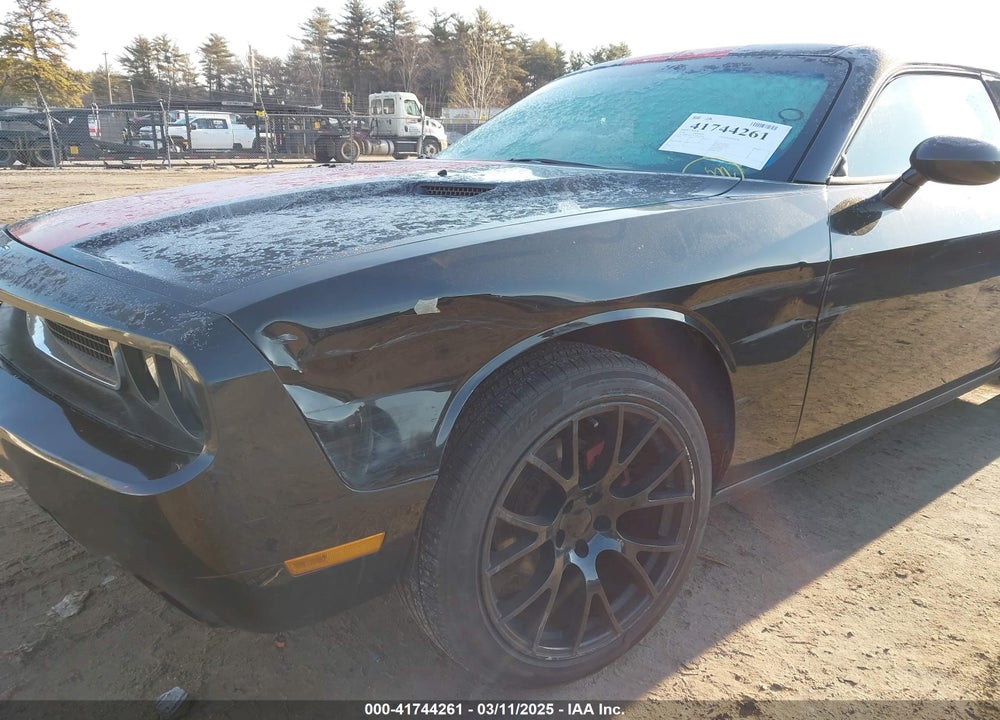 2010 DODGE CHALLENGER VIN: 2B3CJ4DV8AH146278