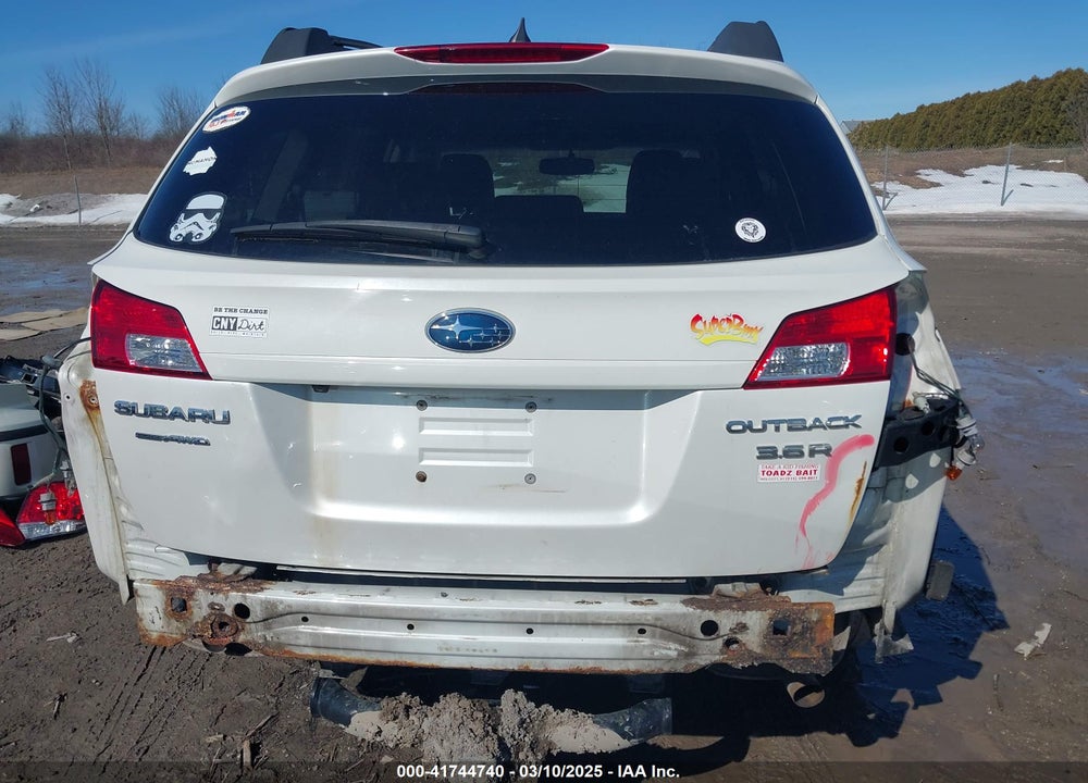 2011 SUBARU OUTBACK 3.6R LIMITED VIN: 4S4BRDLC1B2362000