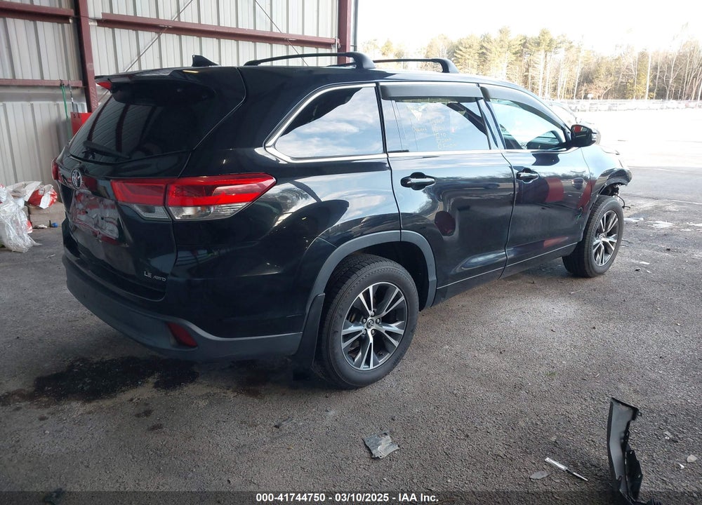 2017 TOYOTA HIGHLANDER VIN: 5TDBZRFH4HS445057