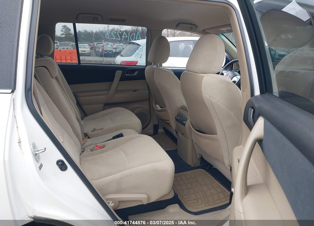 2011 TOYOTA HIGHLANDER VIN: 5TDBK3EH3BS047297