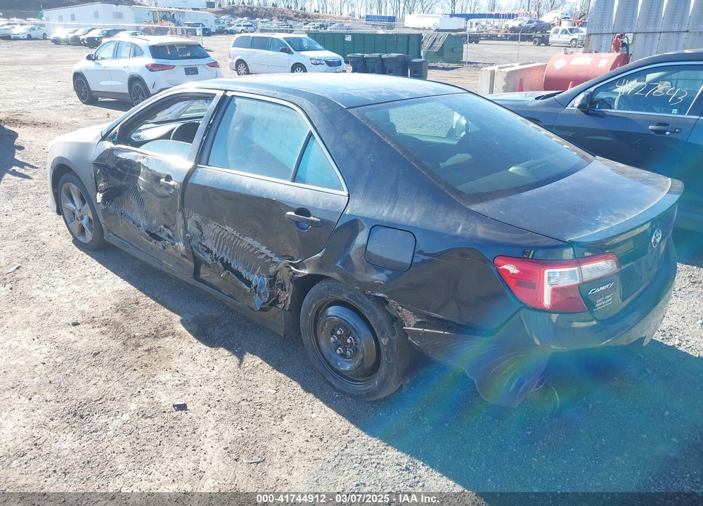 2014 TOYOTA CAMRY VIN: 4T1BF1FK3EU733418