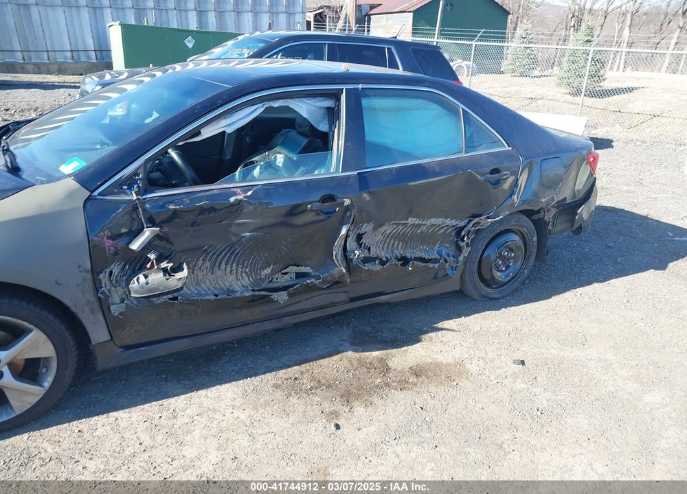 2014 TOYOTA CAMRY VIN: 4T1BF1FK3EU733418