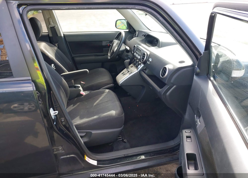 2009 SCION XB VIN: JTLKE50E591086601