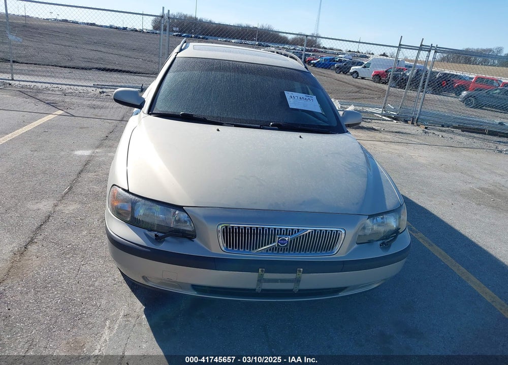 2002 VOLVO V70 VIN: YV1SW61R022216875
