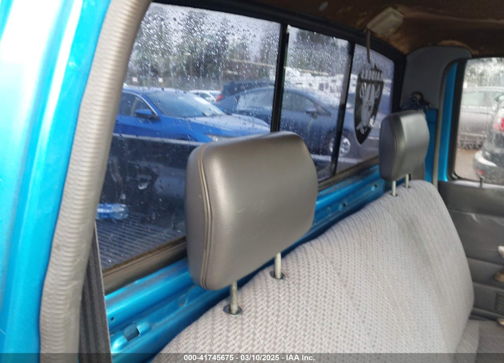 1996 NISSAN TRUCK VIN: 1N6SD11S9TC315222