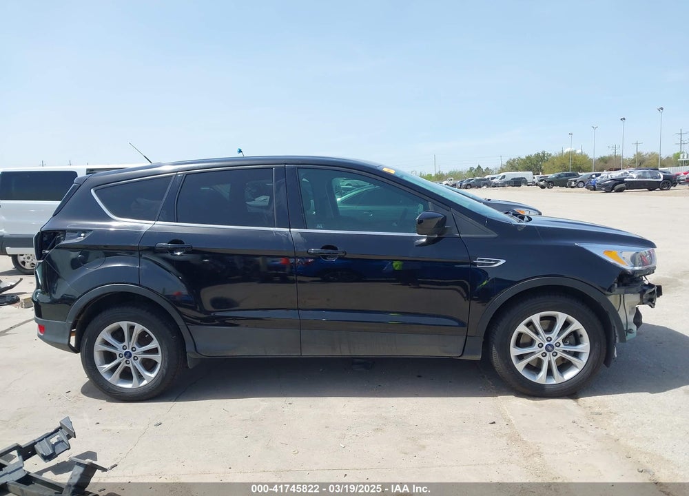 2017 FORD ESCAPE VIN: 1FMCU9G9XHUA24817