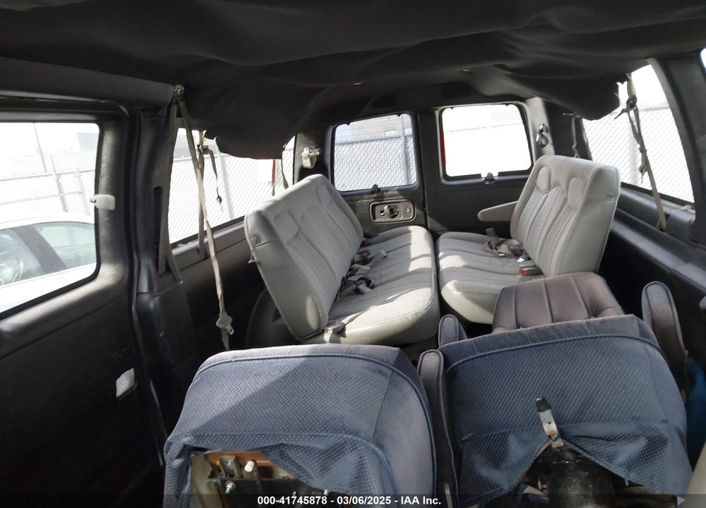 2004 CHEVROLET EXPRESS VIN: 1GAHG39U641170703