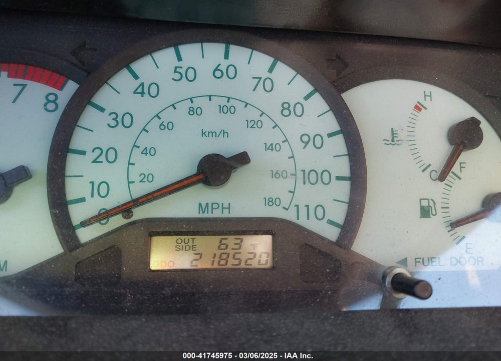 2003 TOYOTA COROLLA LE VIN: JTDBR32E132000168