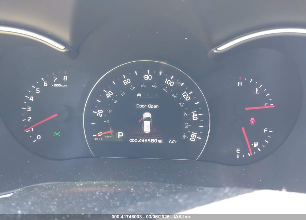 2014 KIA SORENTO VIN: 5XYKT4A63EG505025