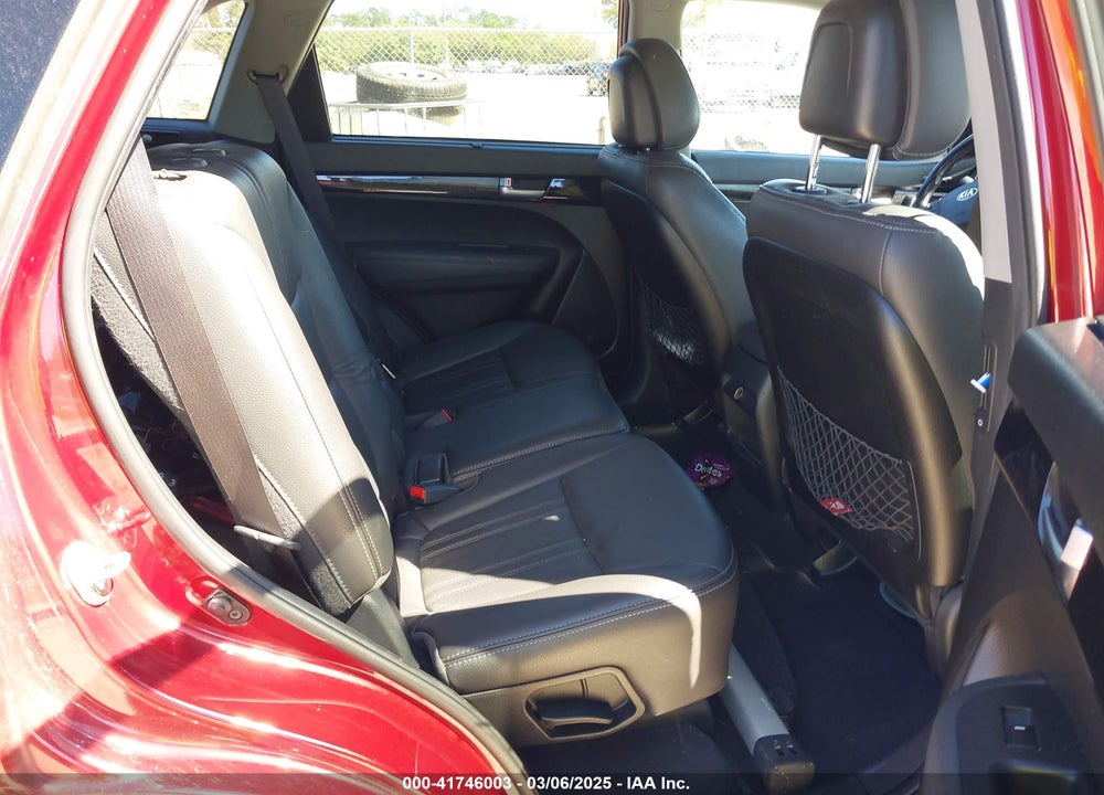 2014 KIA SORENTO VIN: 5XYKT4A63EG505025
