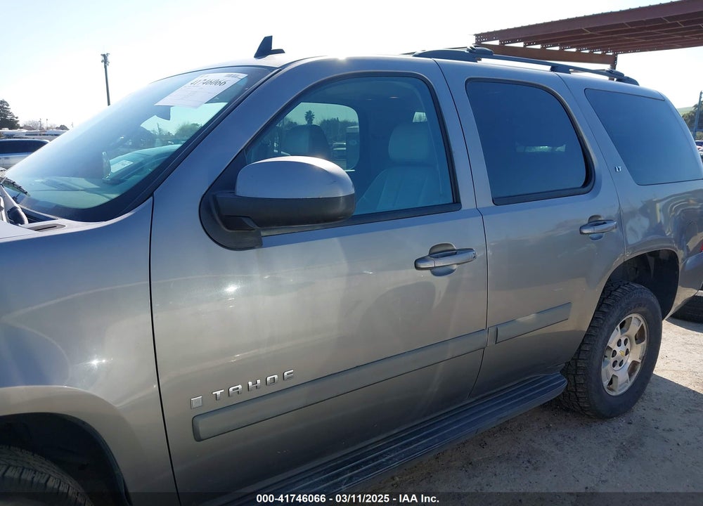 2008 CHEVROLET TAHOE LT VIN: 1GNFK13078R199374
