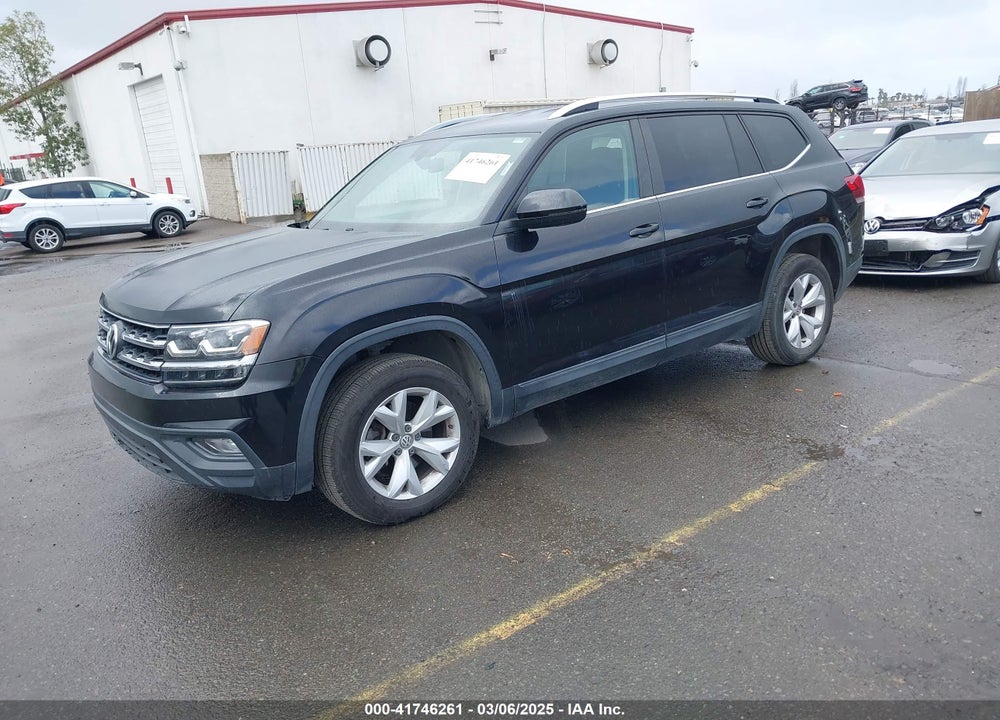2018 VOLKSWAGEN ATLAS VIN: 1V2KR2CA1JC543807