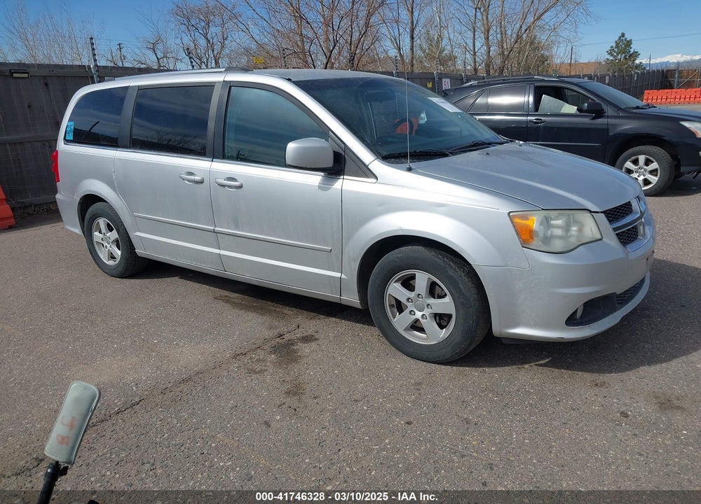 2011 DODGE GRAND CARAVAN CREW VIN: 2D4RN5DG8BR661963