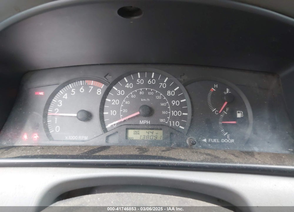 2005 TOYOTA COROLLA VIN: JTDBR32E752058627