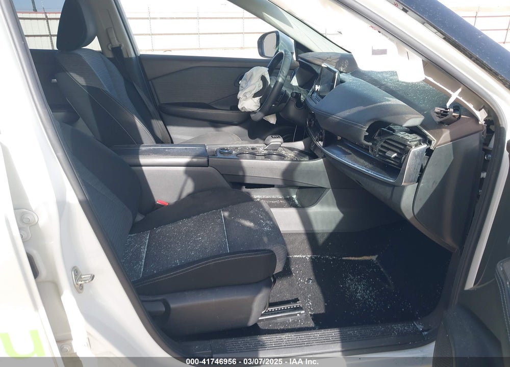 2021 NISSAN ROGUE VIN: JN8AT3BB4MW223192