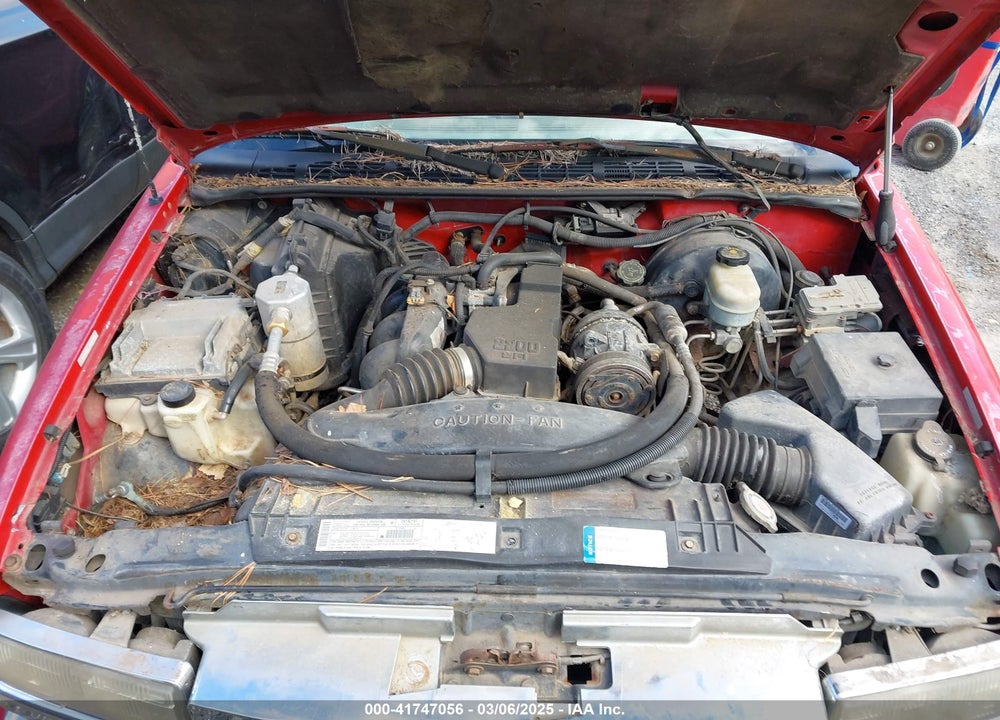 2000 CHEVROLET S-10 VIN: 1GCCS1457Y8273047