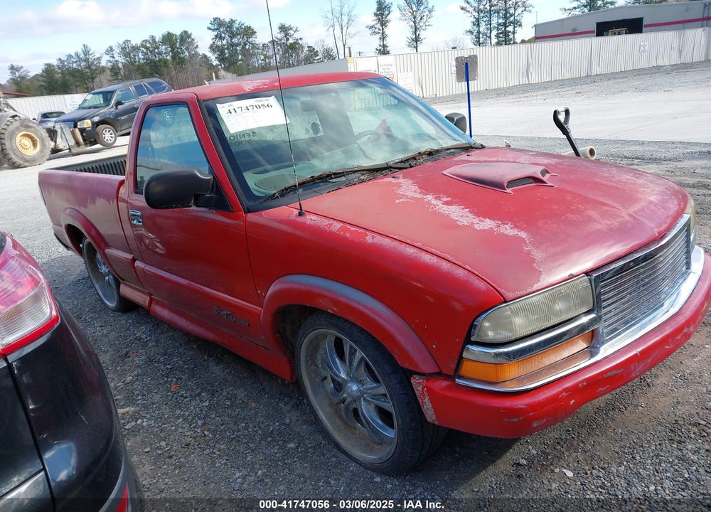 2000 CHEVROLET S-10 VIN: 1GCCS1457Y8273047