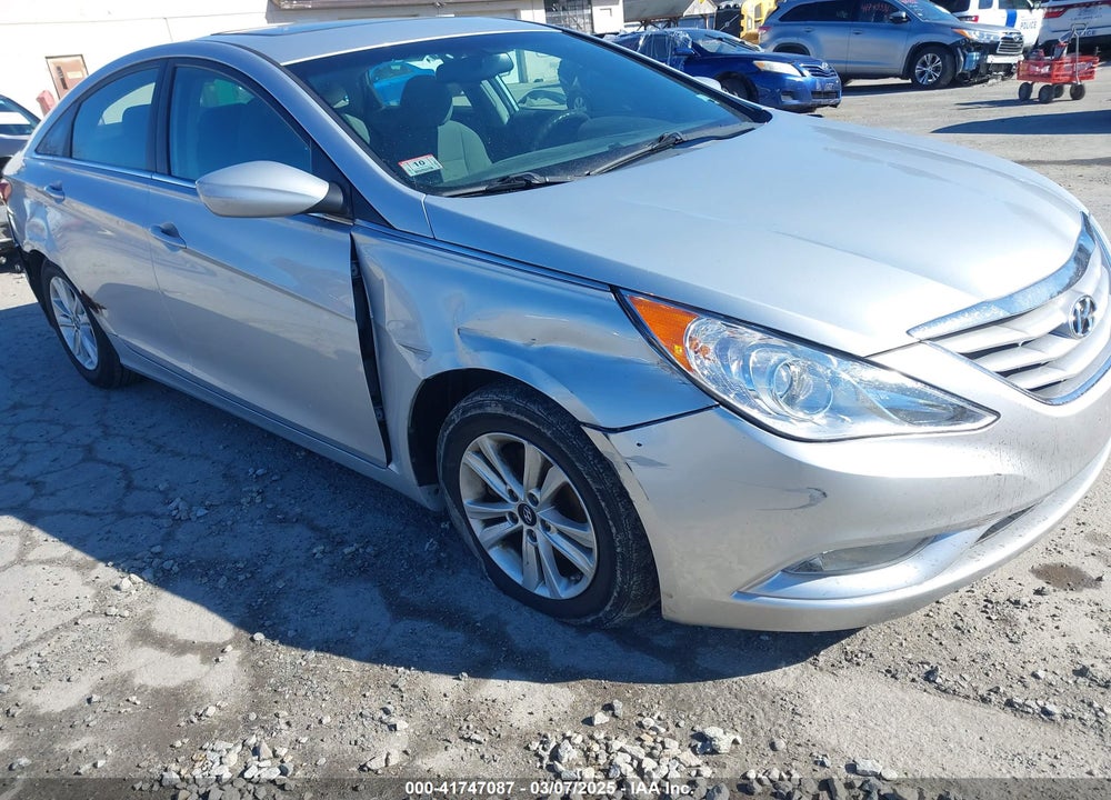 2013 HYUNDAI SONATA VIN: 5NPEB4AC4DH710852