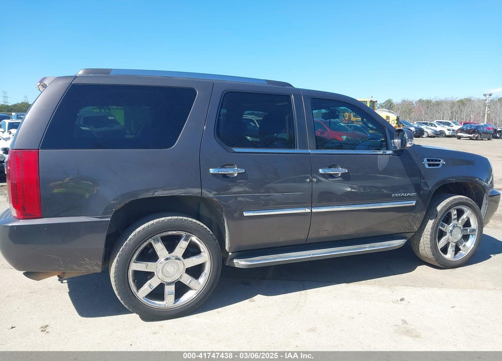 2010 CADILLAC ESCALADE LUXURY VIN: 1GYUKBEF1AR270222