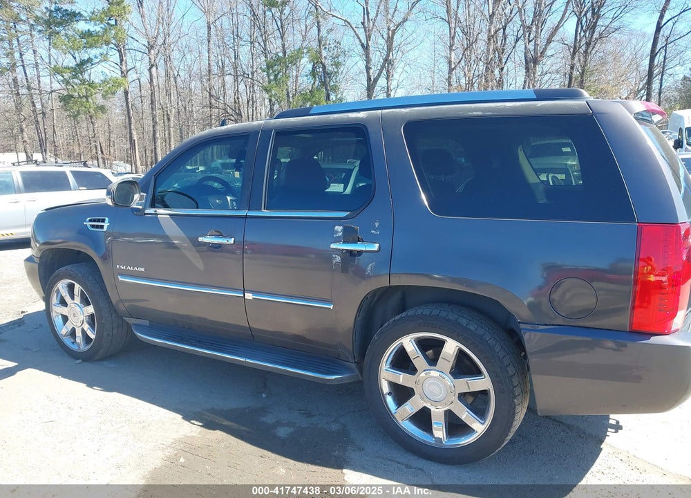 2010 CADILLAC ESCALADE LUXURY VIN: 1GYUKBEF1AR270222