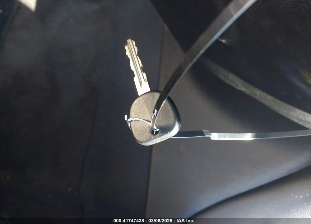 2010 CADILLAC ESCALADE LUXURY VIN: 1GYUKBEF1AR270222