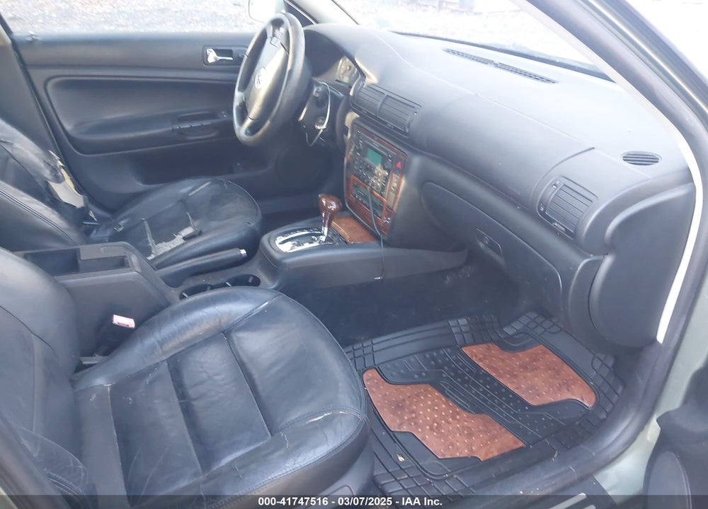 2003 VOLKSWAGEN PASSAT GLX VIN: WVWYH63B23E026361