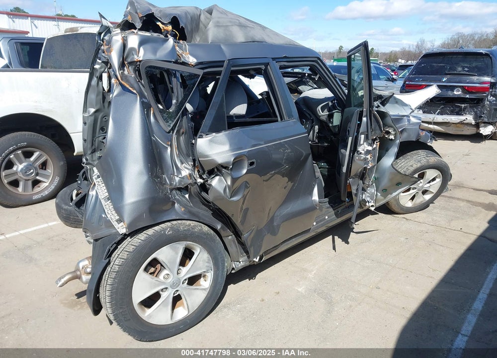 2014 KIA SOUL VIN: KNDJN2A23E7049547