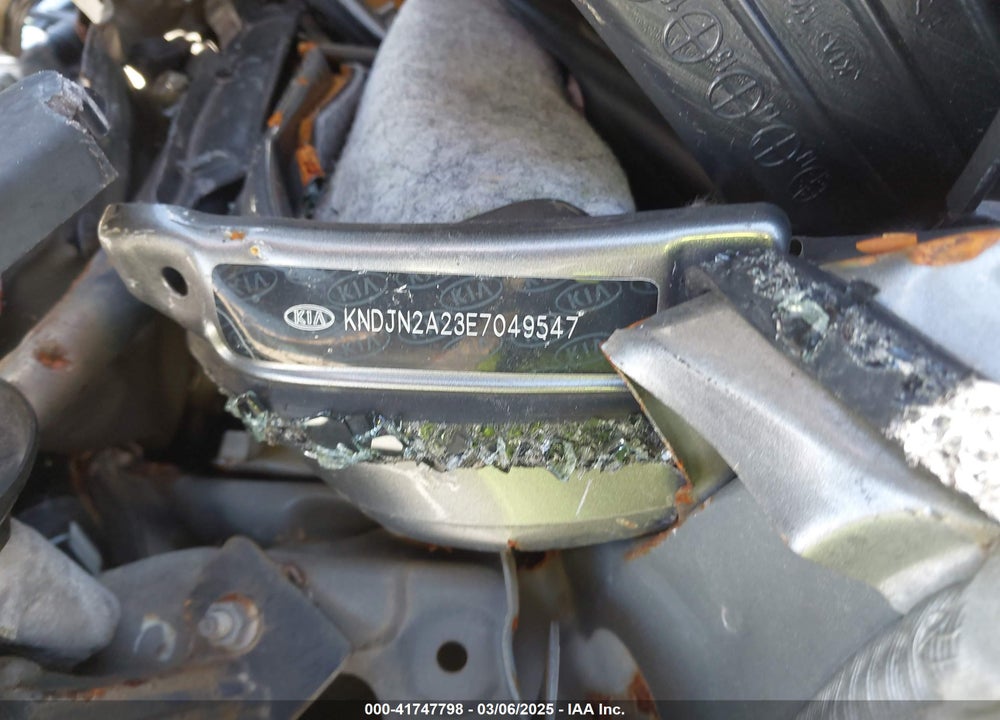 2014 KIA SOUL VIN: KNDJN2A23E7049547