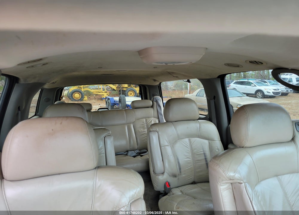 2001 CHEVROLET SUBURBAN 1500 VIN: 3GNEC16T51G199135