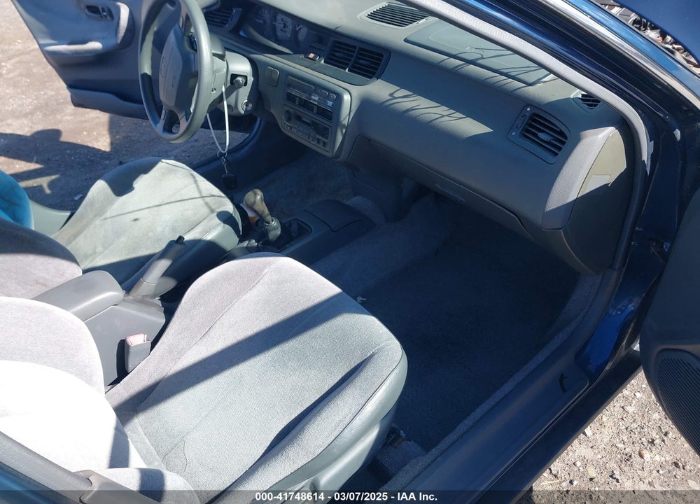 1995 HONDA CIVIC LX VIN: 1HGEG8558SL036039
