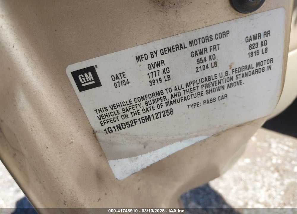 2005 CHEVROLET CLASSIC VIN: 1G1ND52F15M127258