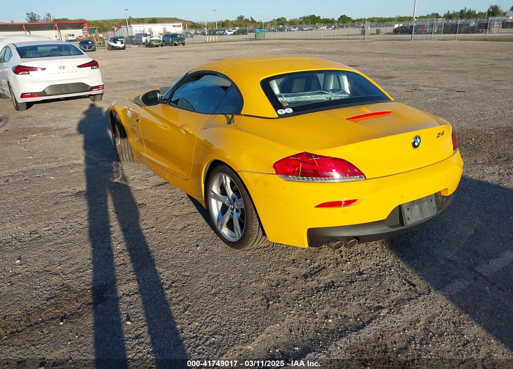 2011 BMW Z4 VIN: WBALM5C56BE495894