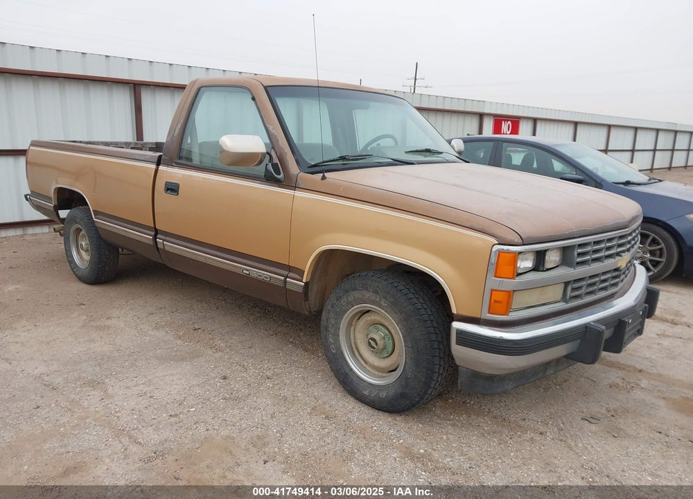 1988 CHEVROLET GMT-400 C1500 VIN: 1GCDC14K6JE136597