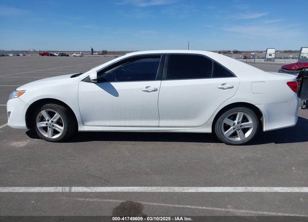 2013 TOYOTA CAMRY SE VIN: 4T1BF1FK4DU288007