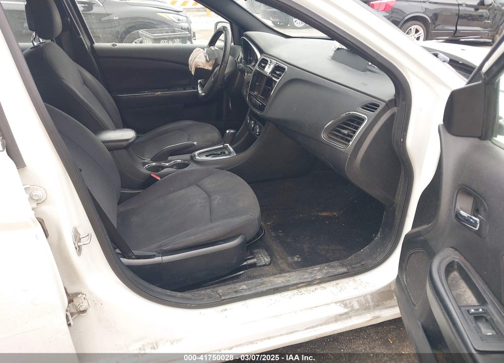 2013 CHRYSLER 200 VIN: 1C3CCBBB0DN667193