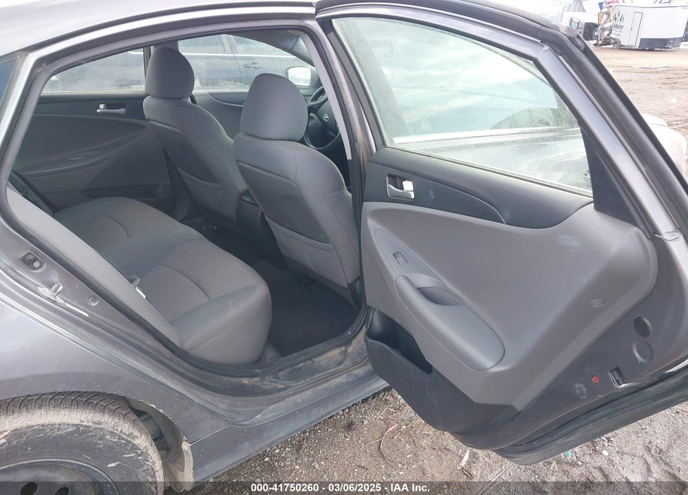 2011 HYUNDAI SONATA VIN: 5NPEB4AC3BH049778