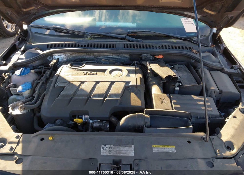 2014 VOLKSWAGEN JETTA VIN: 3VWLL7AJ3EM388993