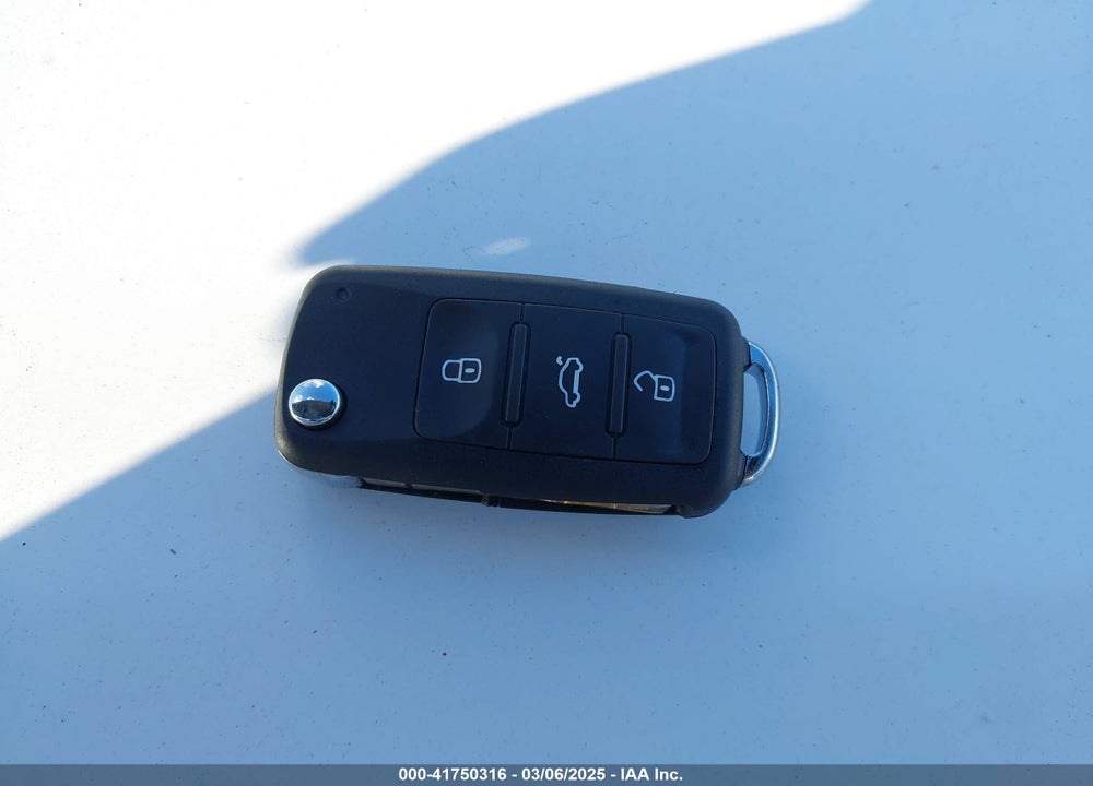 2014 VOLKSWAGEN JETTA VIN: 3VWLL7AJ3EM388993
