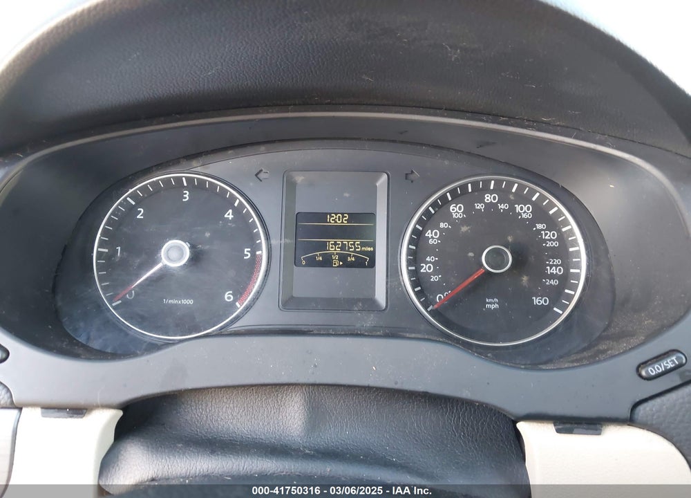 2014 VOLKSWAGEN JETTA VIN: 3VWLL7AJ3EM388993