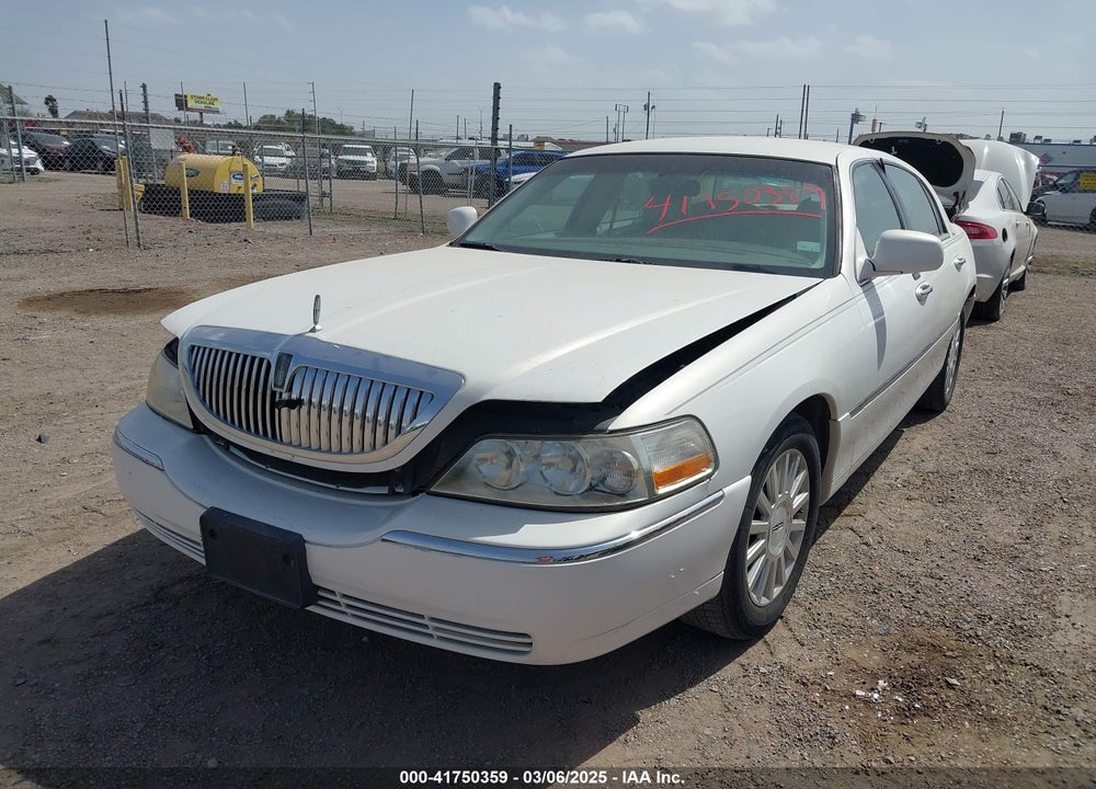 2003 LINCOLN TOWN CAR EXECUTIVE VIN: 1LNHM81W53Y630266