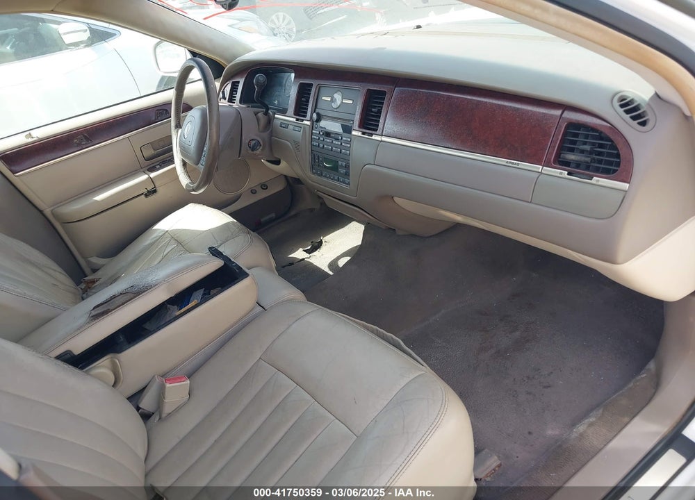 2003 LINCOLN TOWN CAR EXECUTIVE VIN: 1LNHM81W53Y630266