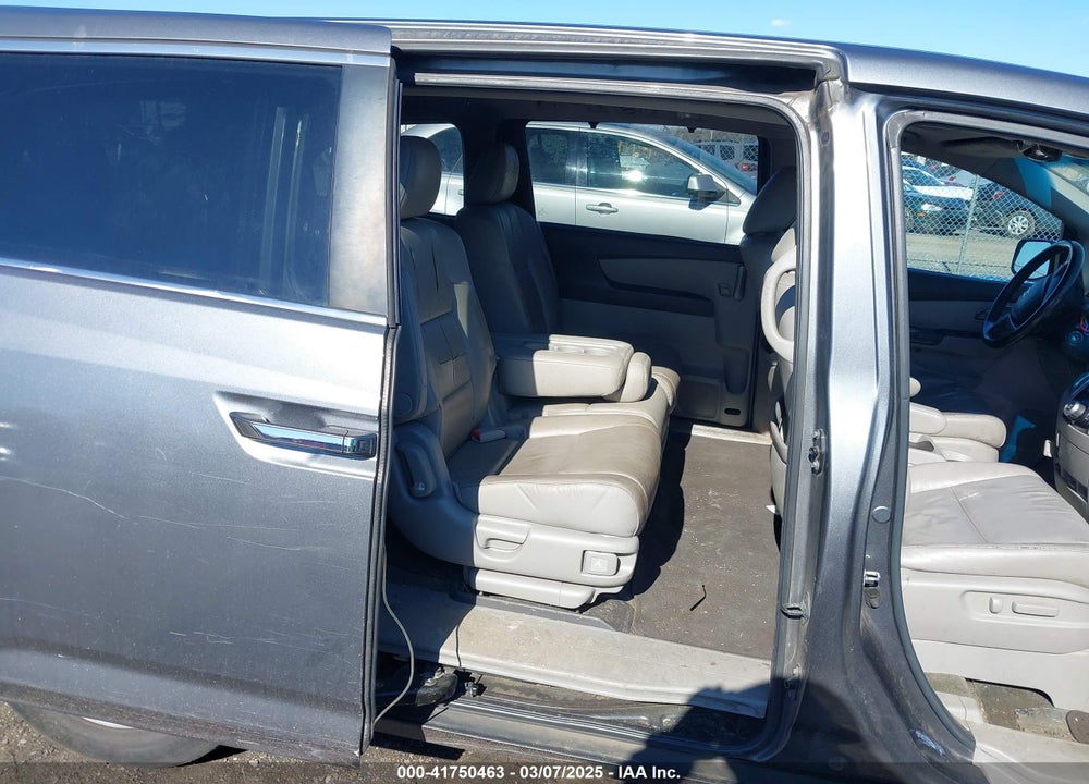 2011 HONDA ODYSSEY VIN: 5FNRL5H66BB096354