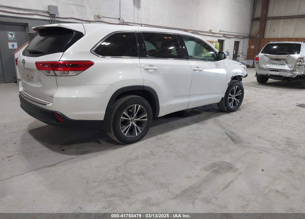 2017 TOYOTA HIGHLANDER VIN: 5TDBZRFH1HS448059
