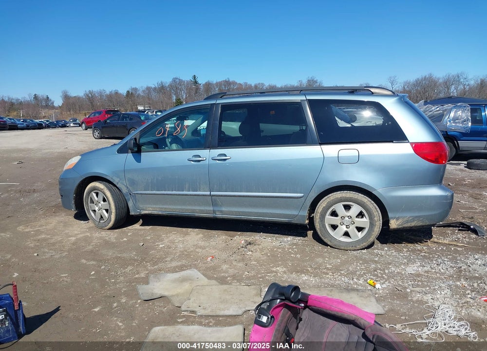 2008 TOYOTA SIENNA VIN: 5TDZK23C18S222235