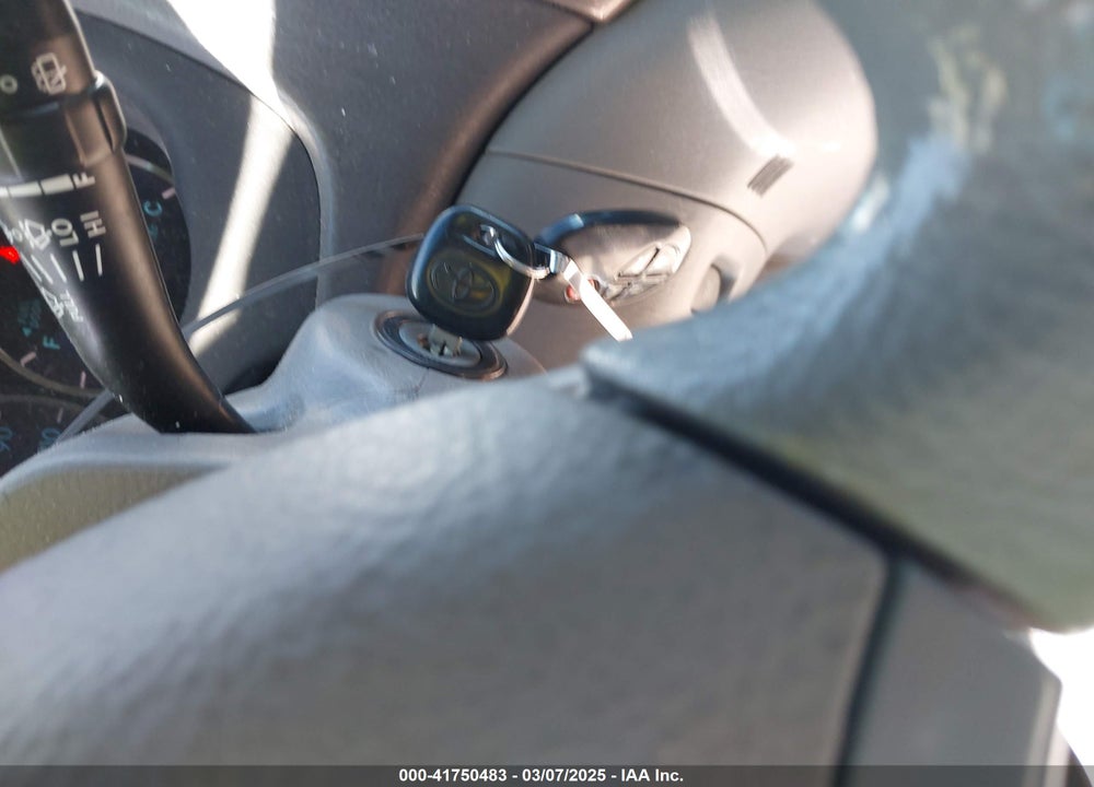2008 TOYOTA SIENNA VIN: 5TDZK23C18S222235