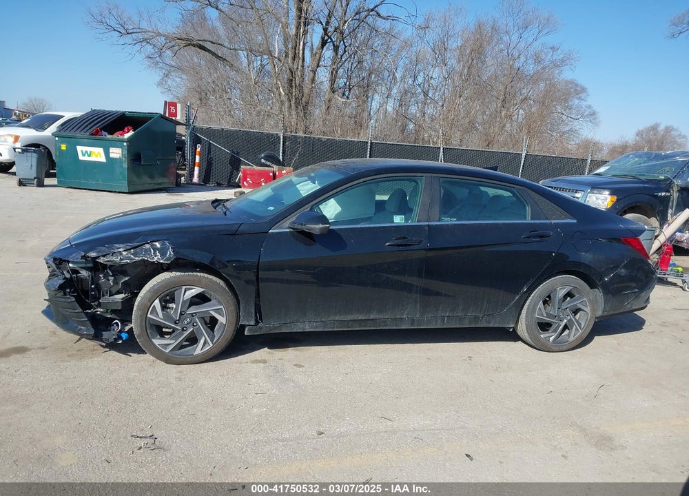 2024 HYUNDAI ELANTRA VIN: KMHLP4DG3RU838404