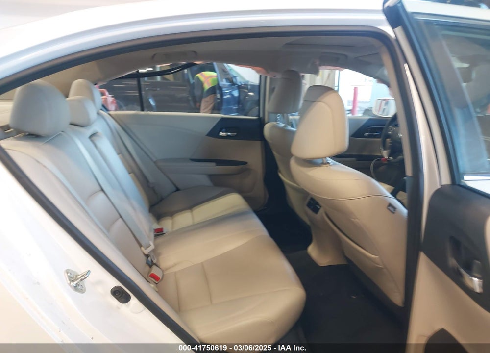 2015 HONDA ACCORD VIN: 1HGCR2F81FA062975